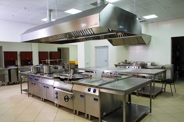 Профессиональное кухонное оборудование из нержавейки для общепита - фото3