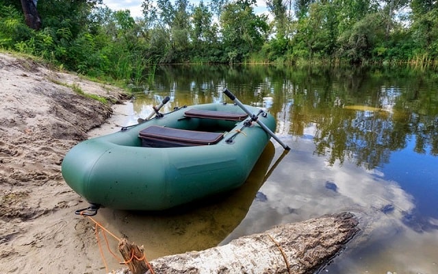 Какая надувная лодка лучше - резиновая или ПВХ: плюсы минусы, особенности - фото3 Какая надувная лодка лучше - резиновая или ПВХ: плюсы минусы, особенности - фото3