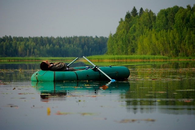 Какая надувная лодка лучше - резиновая или ПВХ: плюсы минусы, особенности - фото4 Какая надувная лодка лучше - резиновая или ПВХ: плюсы минусы, особенности - фото4