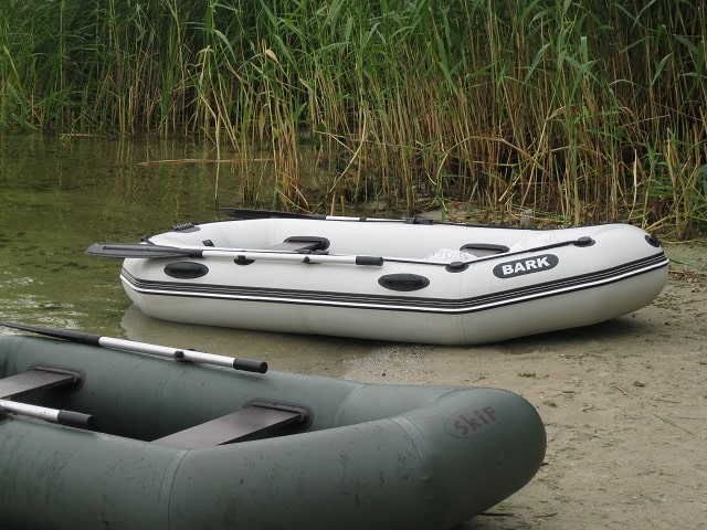Надувная лодка для рыбалки: как выбрать, полезные советы - фото1 Надувная лодка для рыбалки: как выбрать, полезные советы - фото1