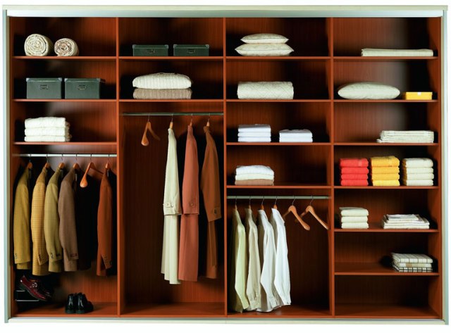 Шафа купе: як правильно спланувати місце й обрати потрібну модель - фото4