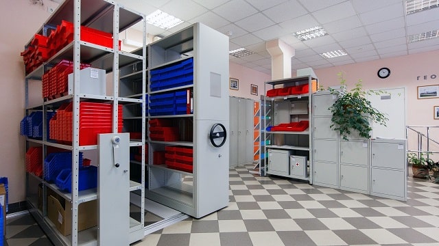 Выбираем металлическую мебель: обзор, виды, назначение - фото4