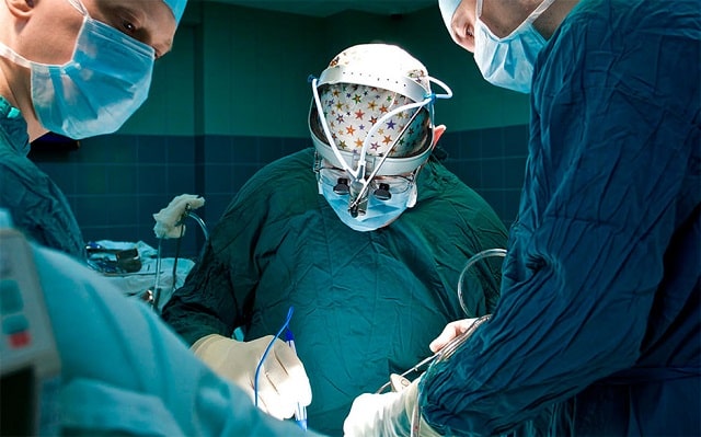 Нейрохирургия: когда и с какими проблемами обращаться к нейрохирургу - фото1 Нейрохирургия: когда и с какими проблемами обращаться к нейрохирургу - фото1