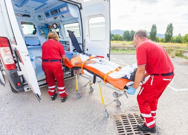 Реанимобиль или самолет: варианты транспортировки пациента из Украины в Европу - фото5