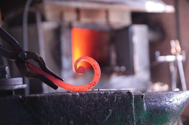 Художественная ковка: что это такое, особенности, как делается - фото1