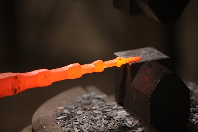 Художественная ковка: что это такое, особенности, как делается - фото3