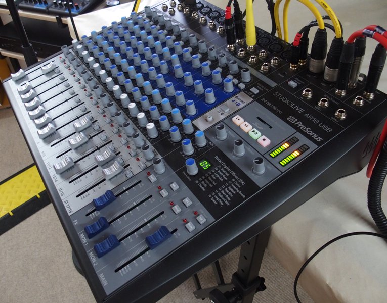 Микшерные пульты: виды, назначение, как пользоваться - фото4
