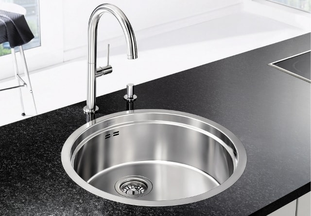 Врезная мойка для кухни: как установить и закрепить - фото1