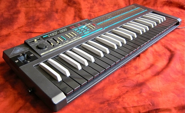 Лучшие товары Korg - короткое ревю - Korg Poly-800