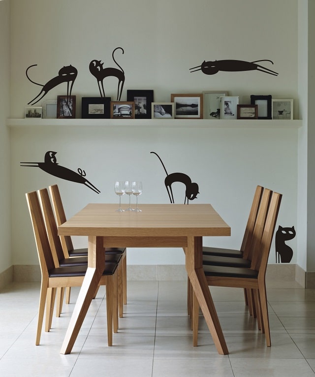 Оформляем интерьер наклейками на стену: особенности, плюсы и минусы, идеи - фото5