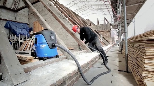 Промышленный пылесос: в чем отличие от домашнего бытового - фото2