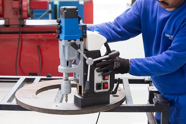 Сверлильный станок: виды, особенности, применение - фото3 Сверлильный станок: виды, особенности, применение - фото3