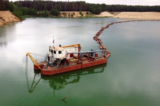 Земснаряд: что это такое и как работает, виды и применение - фото1