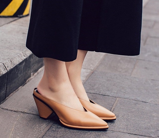 Женские туфли: виды (названия) и особенности - фото - Мюли