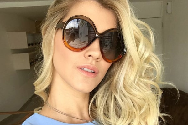 Женские солнцезащитные очки: модные тренды последних сезонов - фото6 Женские солнцезащитные очки: модные тренды последних сезонов - фото6