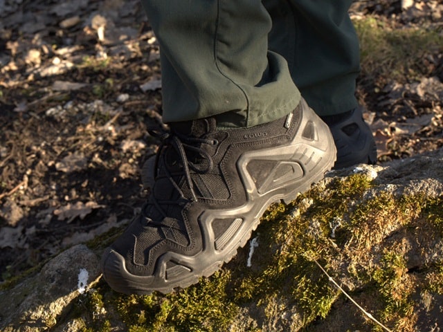 Тактические кроссовки: выбираем одежду для туристов со стажем - фото3