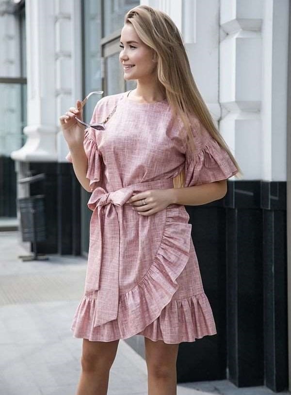 Стильные платья этого года: обзор модных тенденций - Платья со сборкой