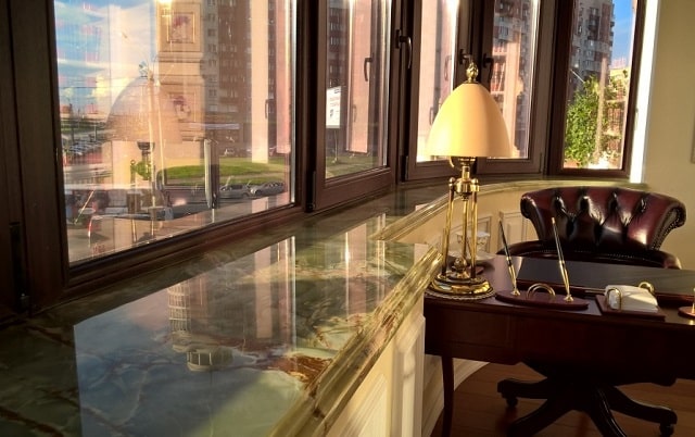 Каменные подоконники: виды материалов и их особенности - оникс Каменные подоконники: виды материалов и их особенности - оникс