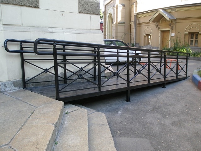 Пандусы для инвалидов: что это такое и как работает - фото4