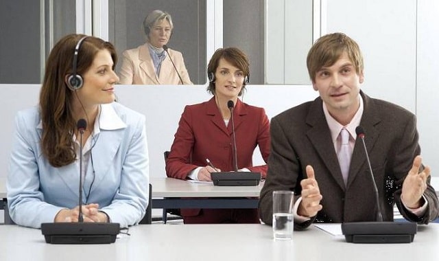 Синхронный и последовательный перевод: что это такое, в чем отличия - фото2