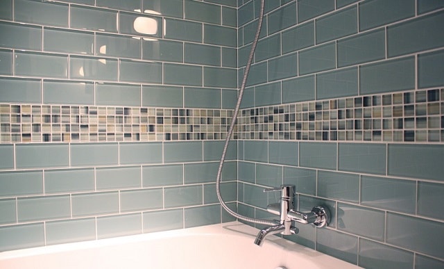 Плитка для ванной комнаты в хрущевке: интересный дизайн, идеи (маленькая площадь 3-5 кв.м.) - фото4 Плитка для ванной комнаты в хрущевке: интересный дизайн, идеи (маленькая площадь 3-5 кв.м.) - фото4