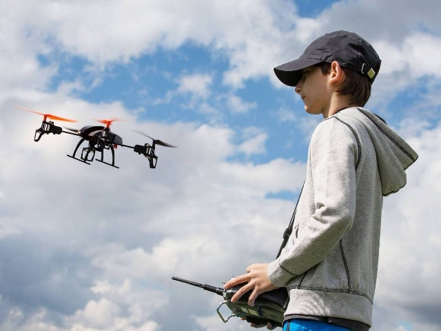 Что можно подарить мальчику на 10 лет в День рождения - фото3 Что можно подарить мальчику на 10 лет в День рождения - фото3