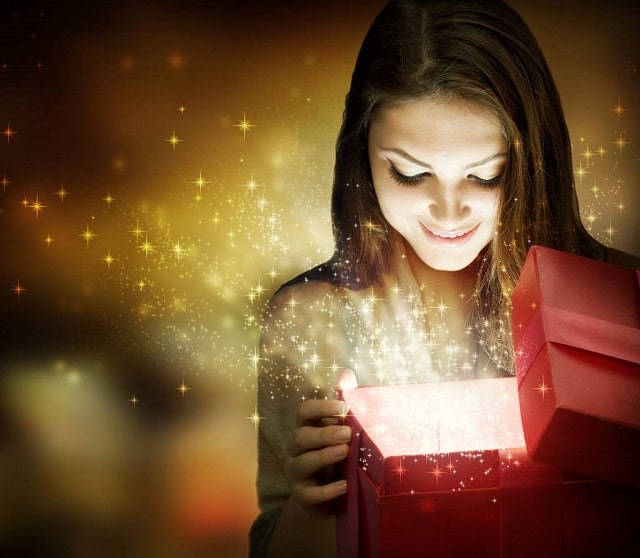 Что подарить девушке на День рождения 30 лет: идеи и советы - фото3
