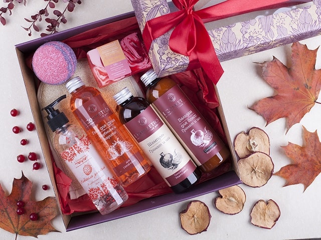 Что подарить женщине на 40 лет в День рождения: косметика - фото6