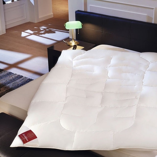 Дорого и эксклюзивно: топ-5 подарков для тех, у кого нет проблем с деньгами - Одеяло, принимающее форму тела Дорого и эксклюзивно: топ-5 подарков для тех, у кого нет проблем с деньгами - Одеяло, принимающее форму тела