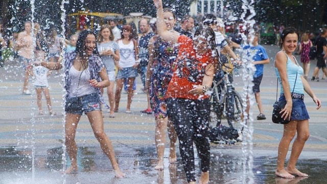 Когда спадет жара в Харькове: прогноз погоды на месяц - фото3