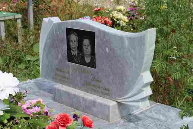 Памятник из гранита или мрамора: что лучше, как выбрать - фото2 Памятник из гранита или мрамора: что лучше, как выбрать - фото2