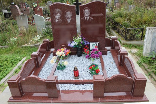 Памятники из гранита: виды, уход, как выбрать - фото2