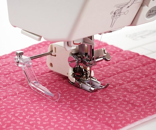 Швейные лапки и их применение: обзор - фото1 Швейные лапки и их применение: обзор - фото1