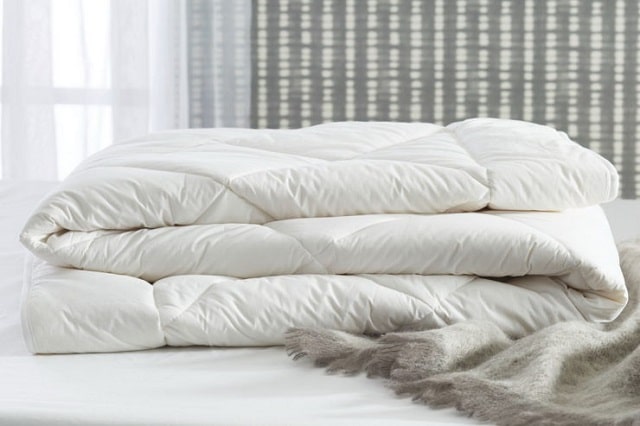 Как выбрать одеяло: вид наполнителей, ткани, размеры - фото1 Как выбрать одеяло: вид наполнителей, ткани, размеры - фото1