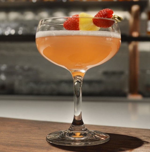 Путеводитель по бокалам для коктейлей: секреты барменов и полезные советы - фото3