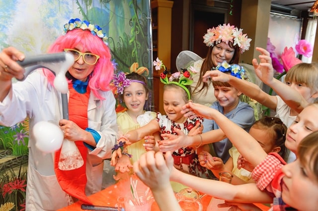 Топ идей для детского праздника: интерактивные шоу, игры и работа аниматоров - фото2 Топ идей для детского праздника: интерактивные шоу, игры и работа аниматоров - фото2