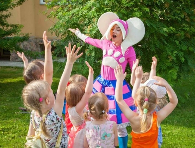 Топ идей для детского праздника: интерактивные шоу, игры и работа аниматоров - фото3 Топ идей для детского праздника: интерактивные шоу, игры и работа аниматоров - фото3