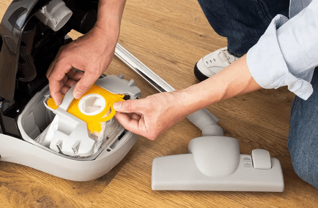 Пылесос не засасывает мусор: в чем причина - фото1