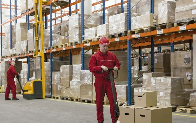 Чем привлекает работа в Литве украинцев: особенности, плюсы и минусы - фото4