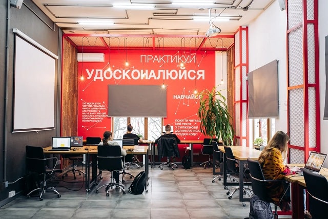 Коворкинг: что это такое (простыми словами), плюсы и минусы, кому подойдет - фото1