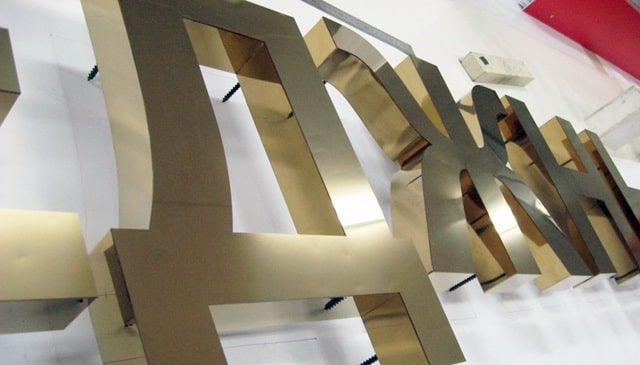 Объемные буквы из нержавеющей стали - фото Объемные буквы из нержавеющей стали - фото