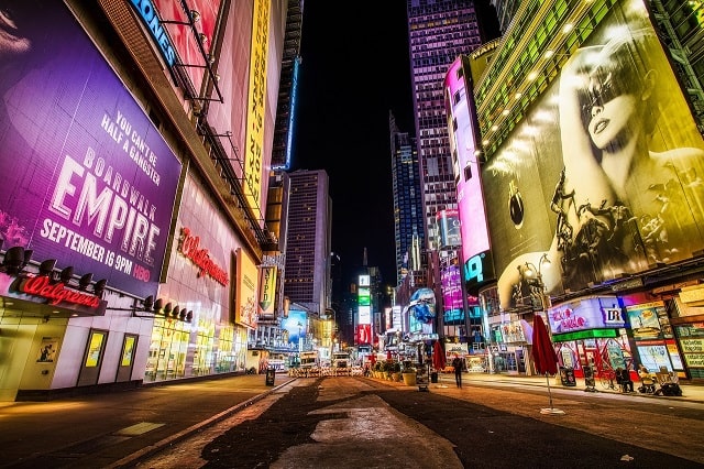 Зовнішня LED реклама: види та особливості, головні правила застосування - фото1 Зовнішня LED реклама: види та особливості, головні правила застосування - фото1