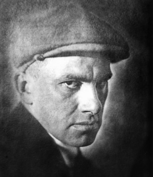 Владимир Владимирович Маяковский. Фото: ciml.250x.com