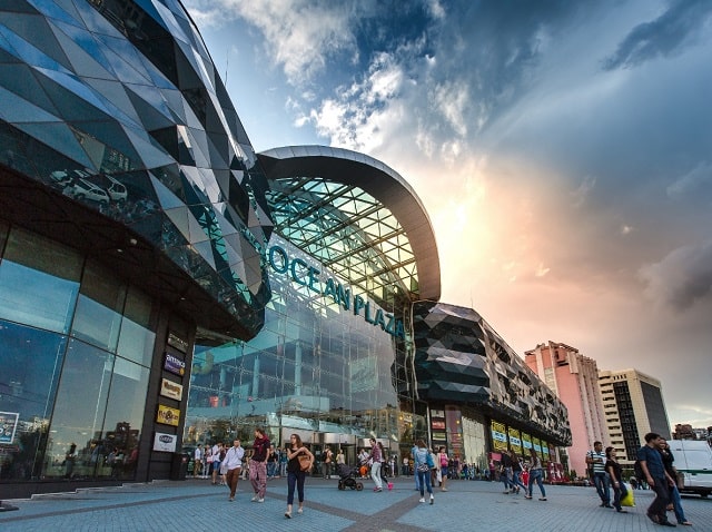 Один из самых ярких ТРЦ Киева - Ocean Plaza - фото1