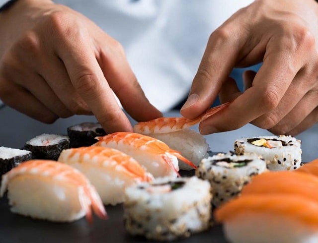 Поговорим про суши: что это такое, откуда к нам пришли, как готовить дома - фото3 Поговорим про суши: что это такое, откуда к нам пришли, как готовить дома - фото3