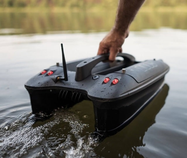 Рыбалка выходит на новый уровень: обзор кораблика для прикормки Deeper Quest - фото3 Рыбалка выходит на новый уровень: обзор кораблика для прикормки Deeper Quest - фото3