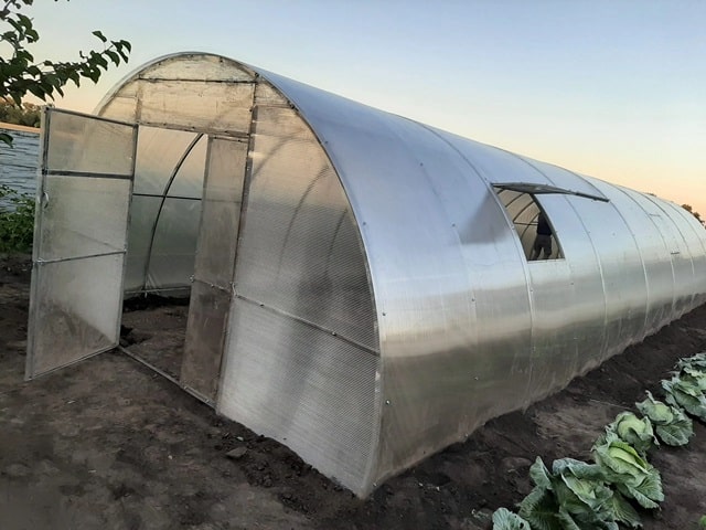 Чим краще обшити теплицю - фото1