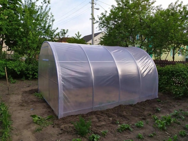 Чим краще обшити теплицю - фото4