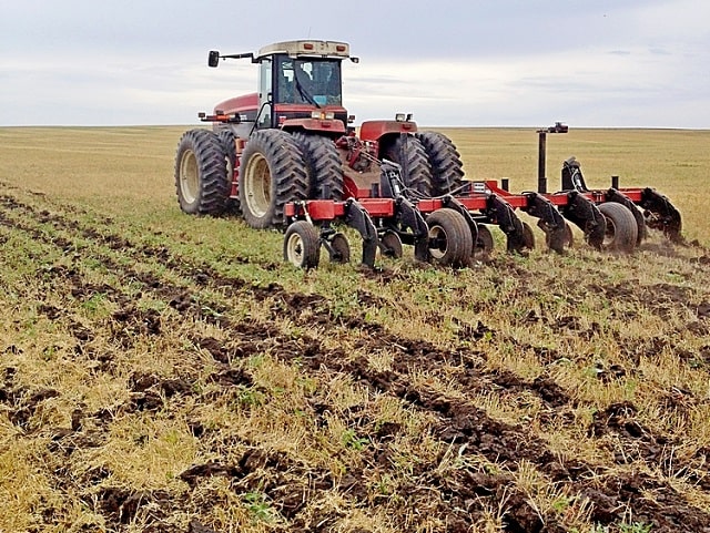 Механічний обробіток ґрунту в полі: види та особливості, коли і навіщо застосовується - Безвідвальна оранка