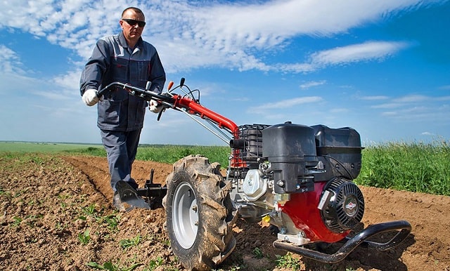 Мотоблок: что это такое и как работает, виды, применение - фото1